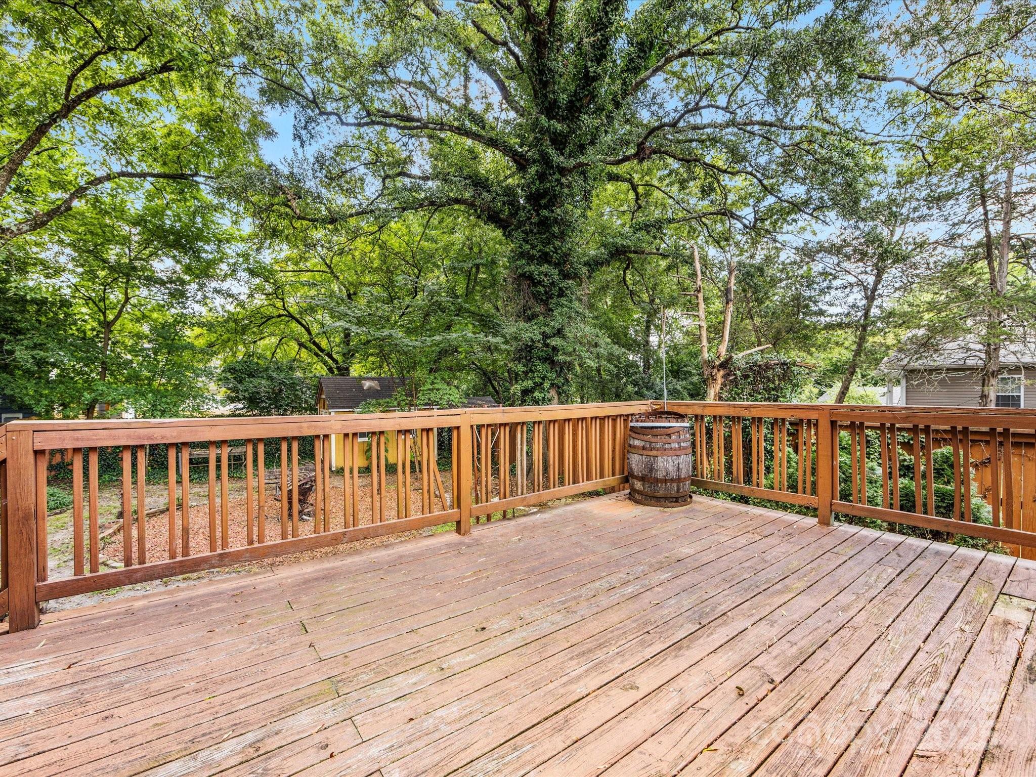 1320 Parkwood Avenue