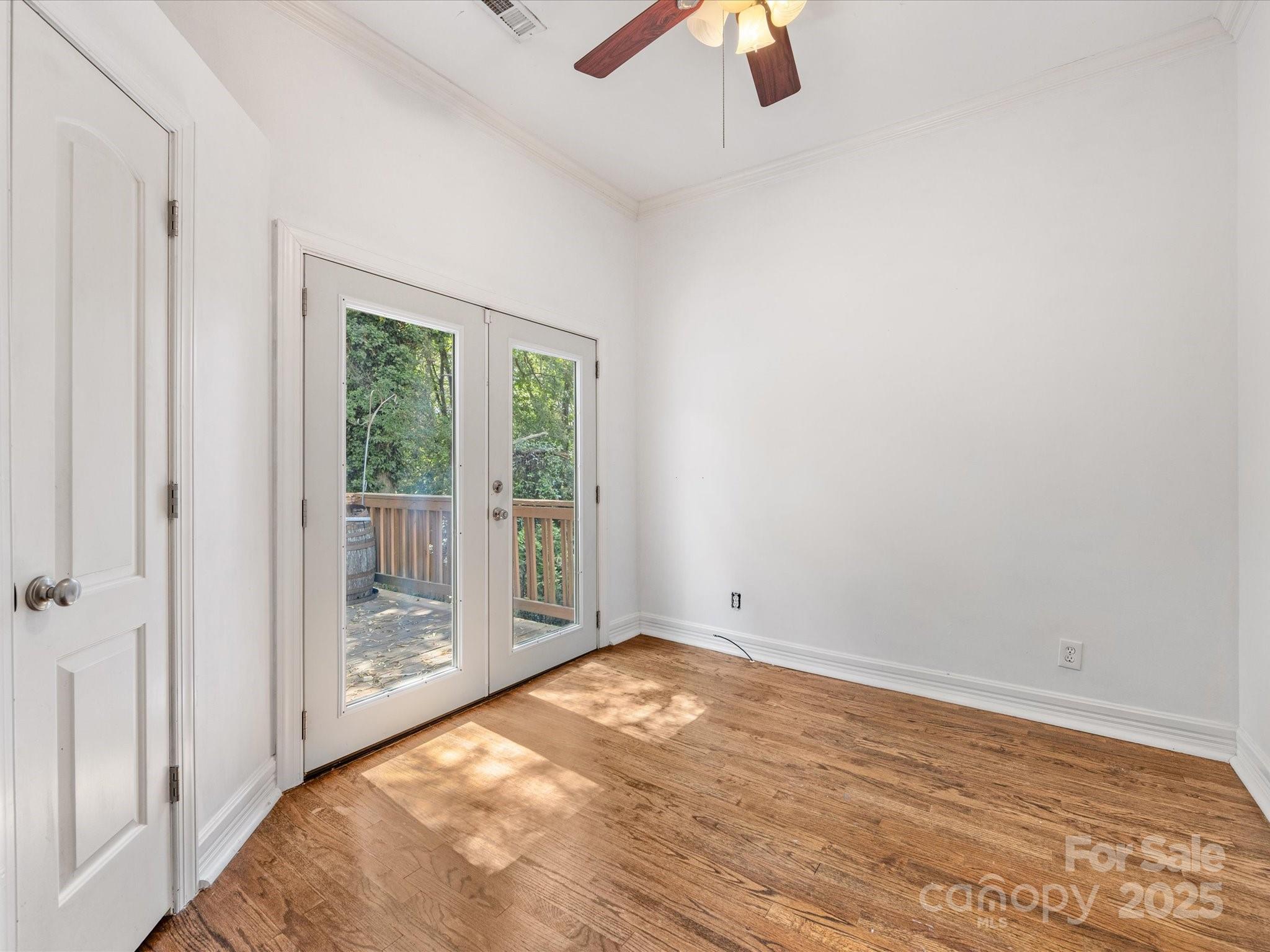 1320 Parkwood Avenue