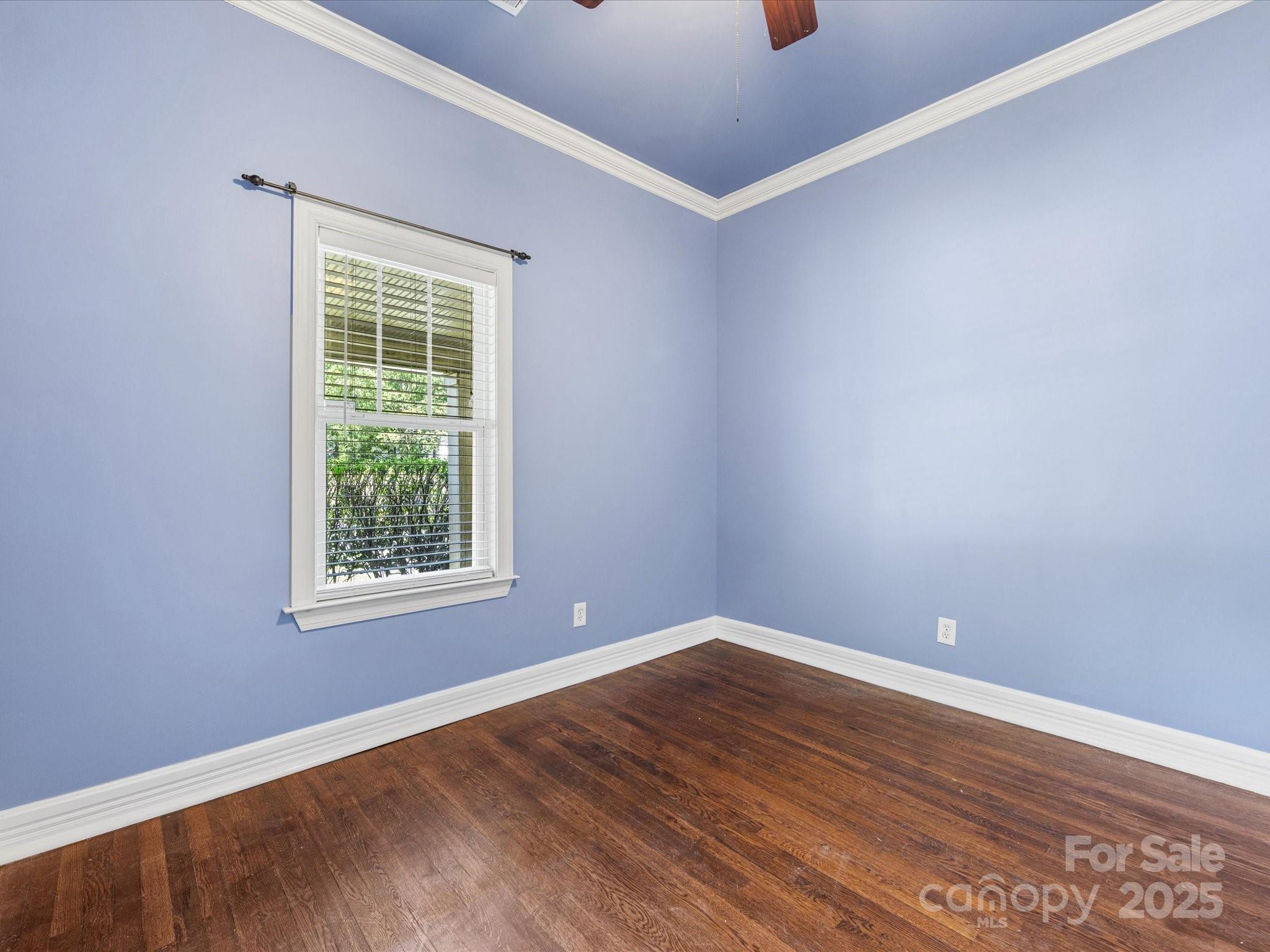 1320 Parkwood Avenue