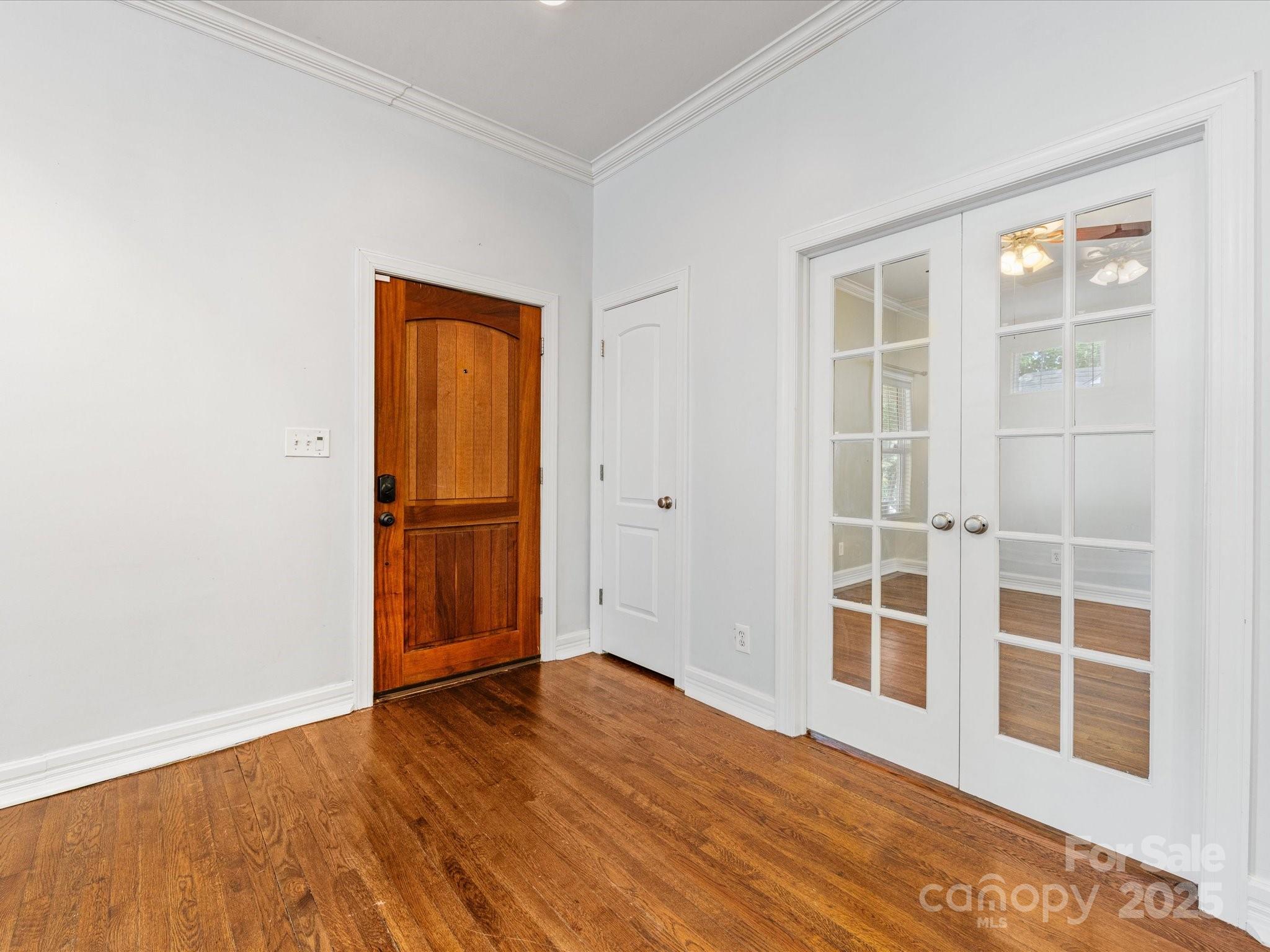 1320 Parkwood Avenue