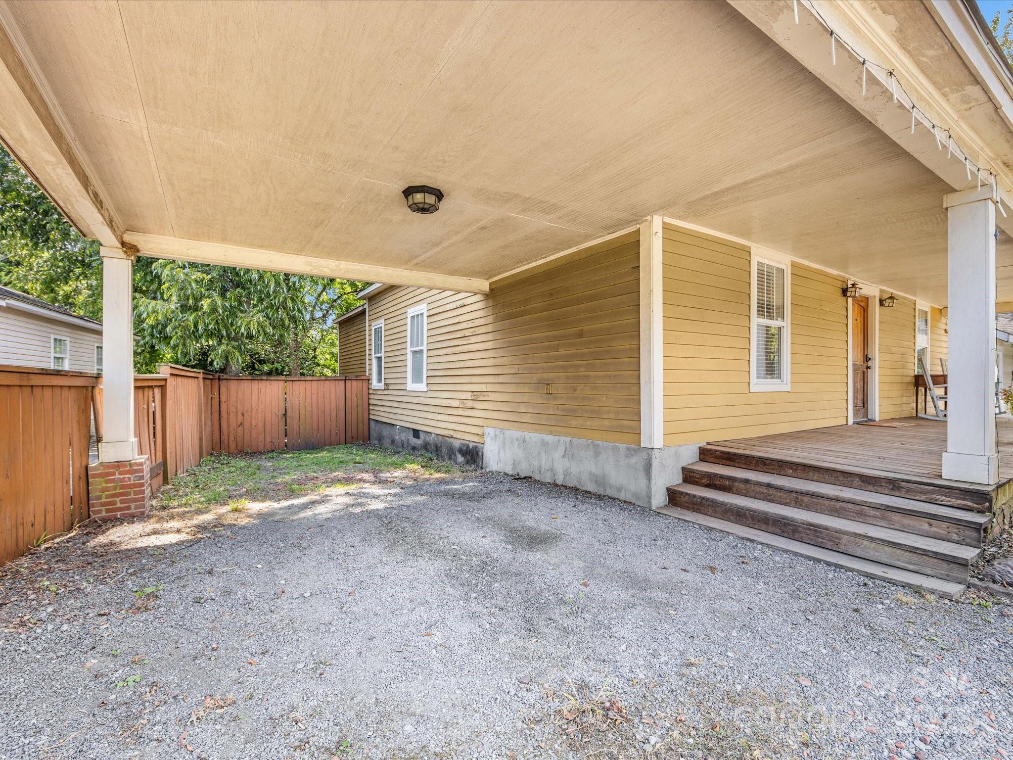 1320 Parkwood Avenue