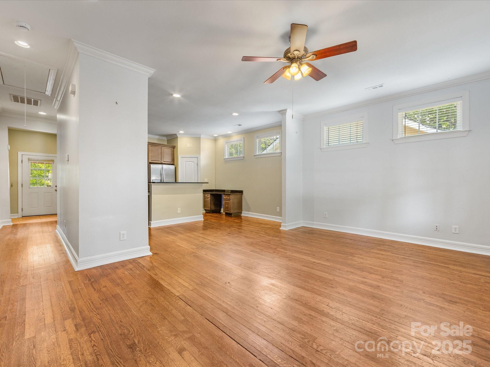 1320 Parkwood Avenue