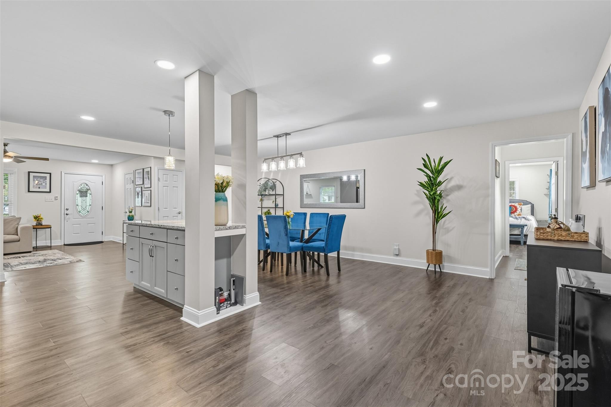 1901 Crestdale Drive