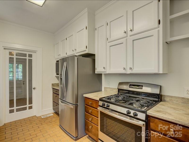 1950 Antler Drive