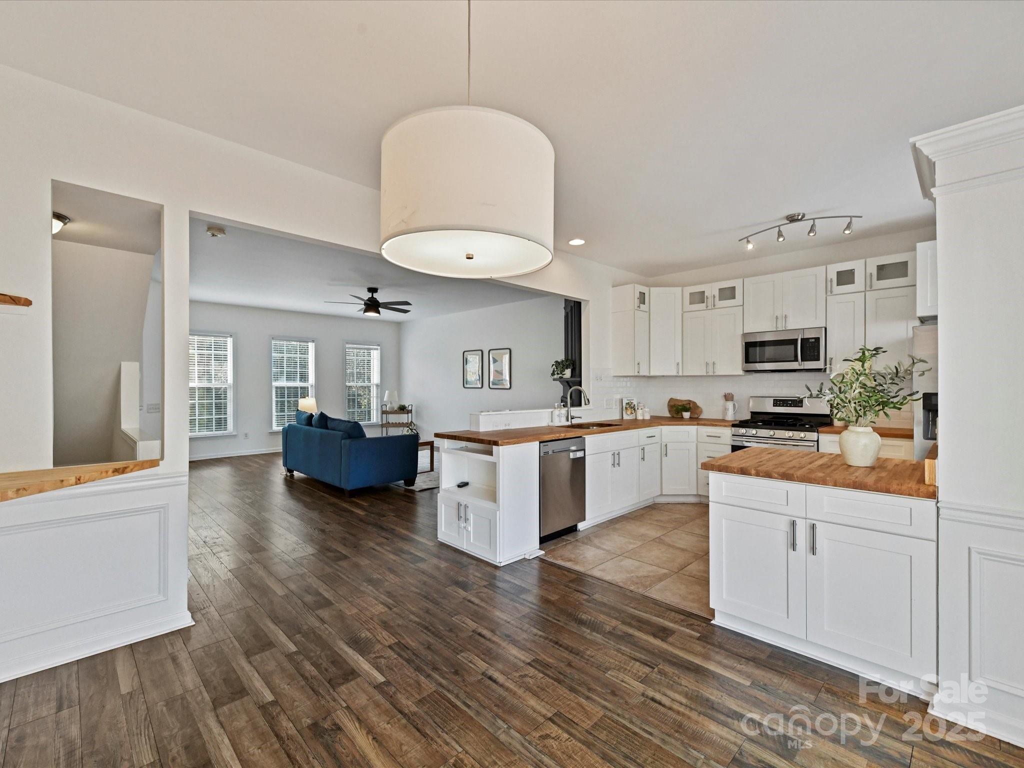 14130 Fitzroy Lane