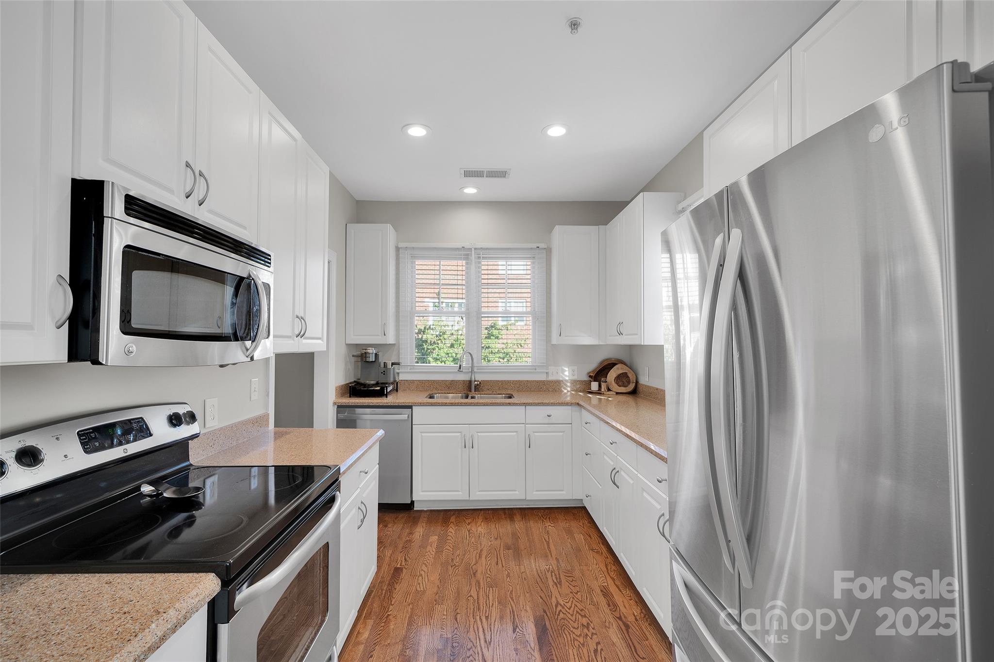 4937 South Hill View Drive