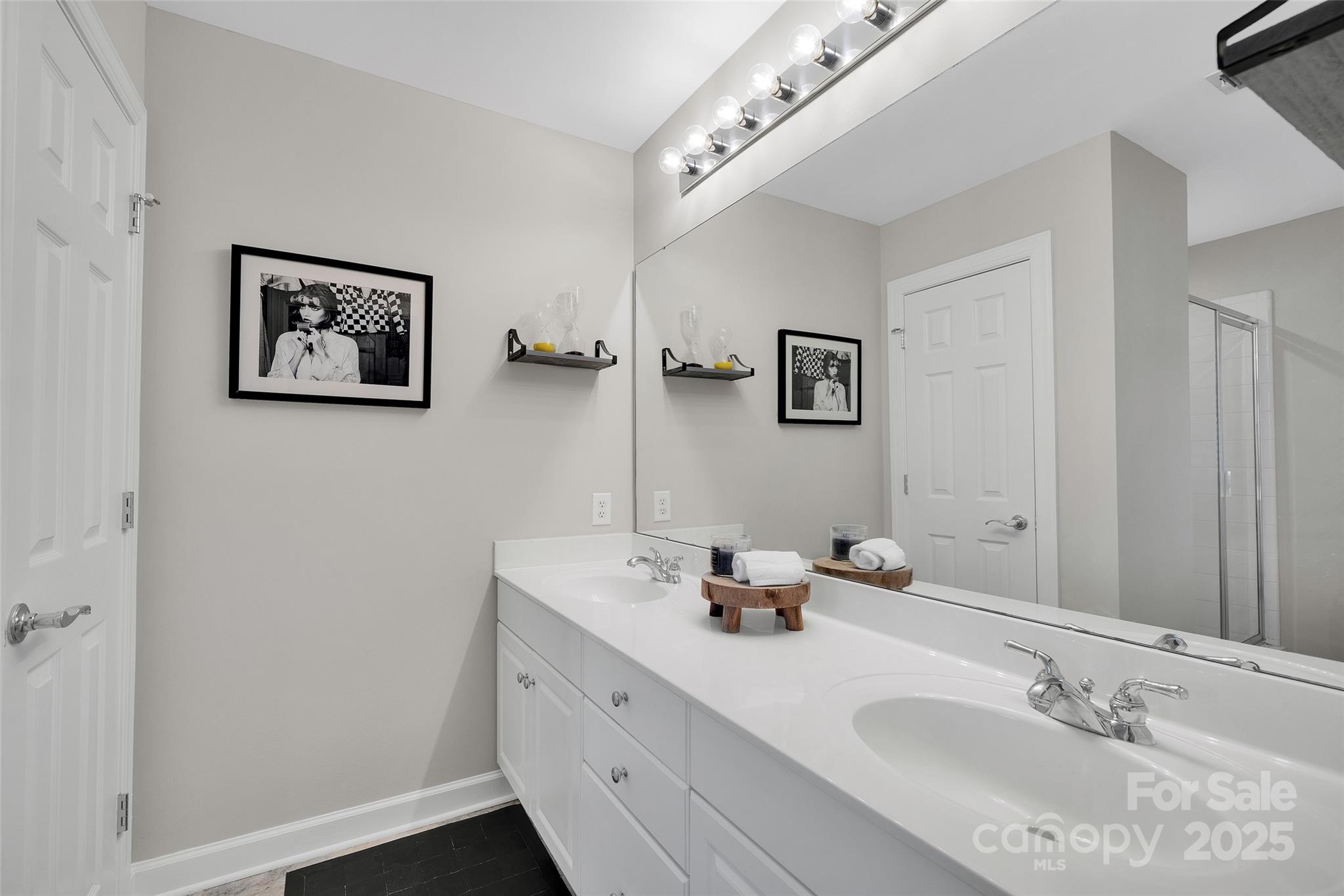 4937 South Hill View Drive