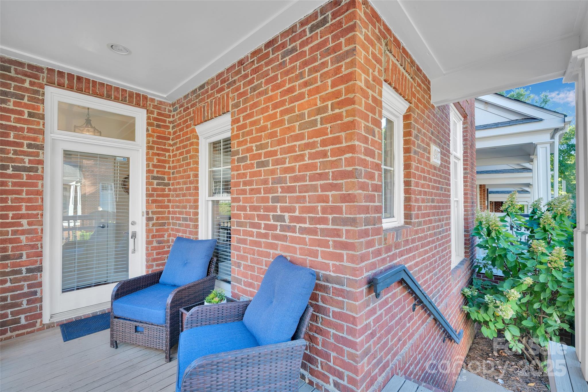 4937 South Hill View Drive