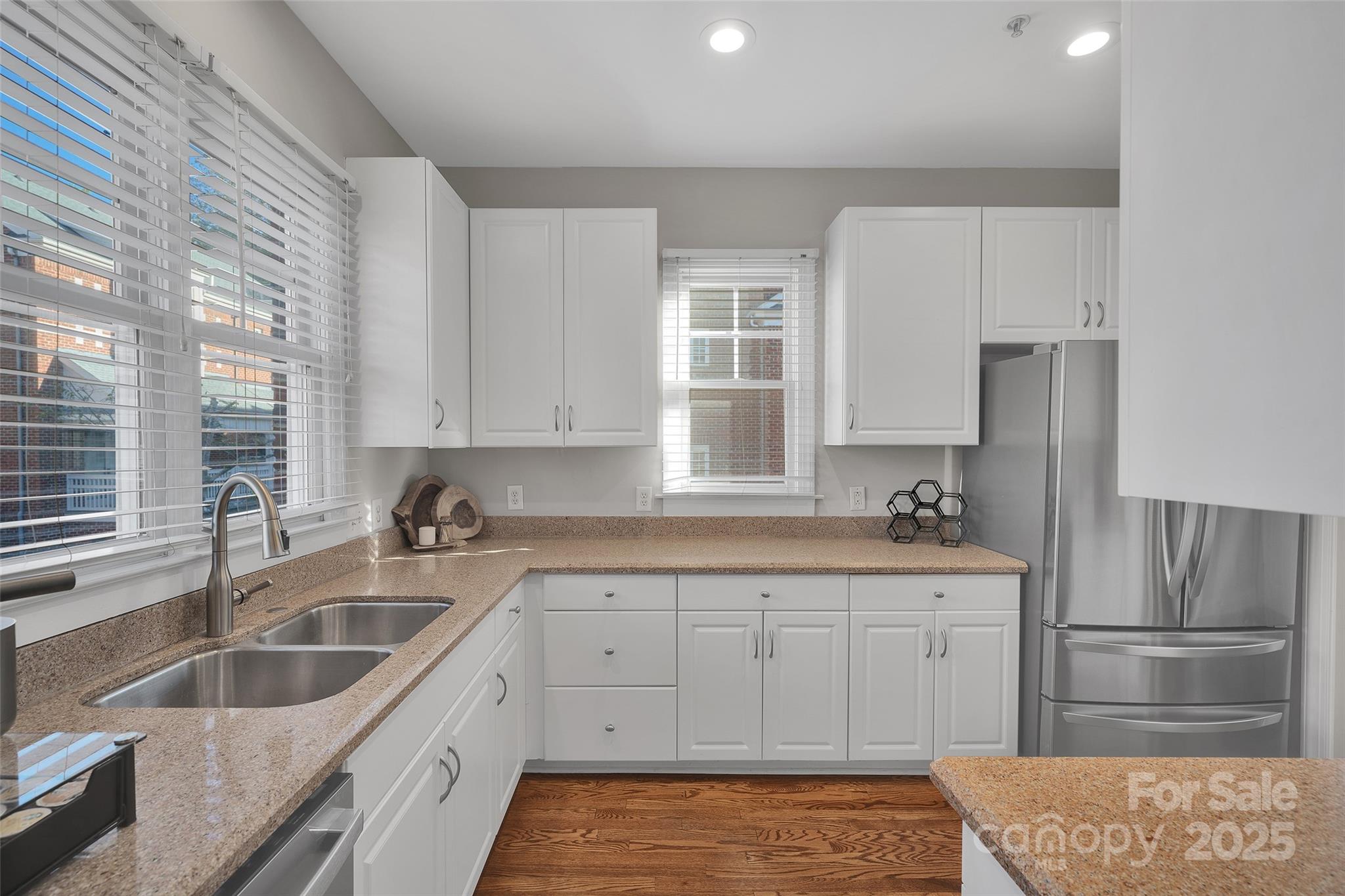 4937 South Hill View Drive