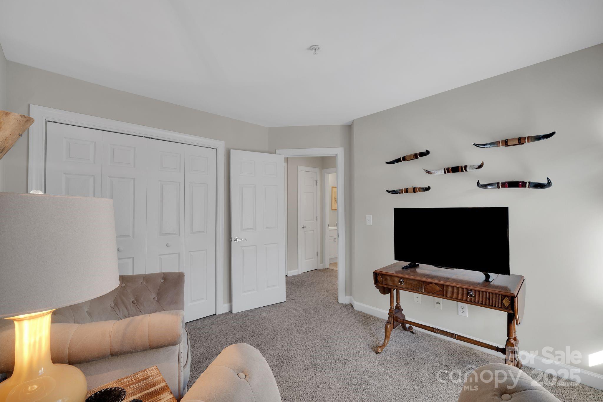 4937 South Hill View Drive