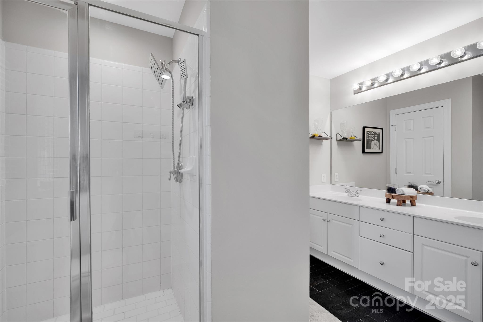 4937 South Hill View Drive