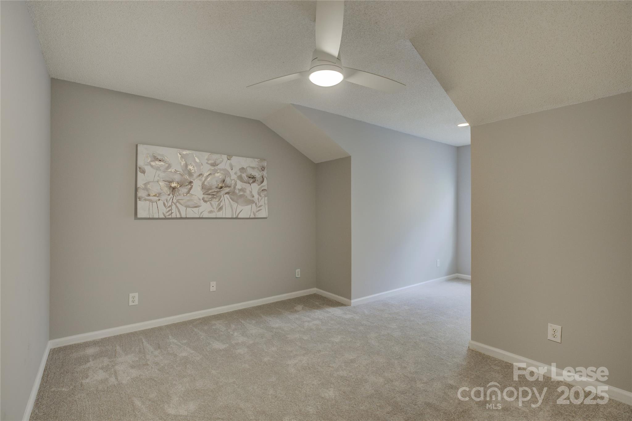 9014 Roseton Lane