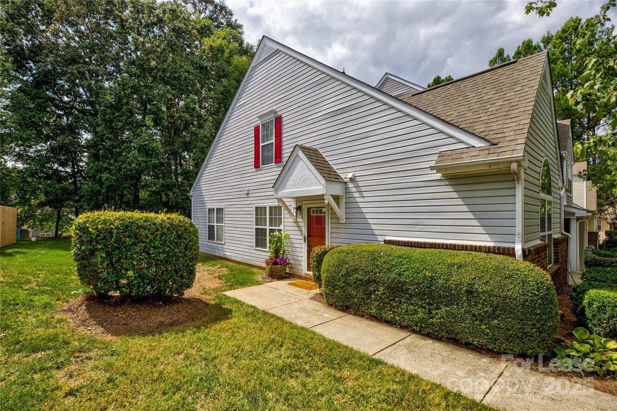 9014 Roseton Lane