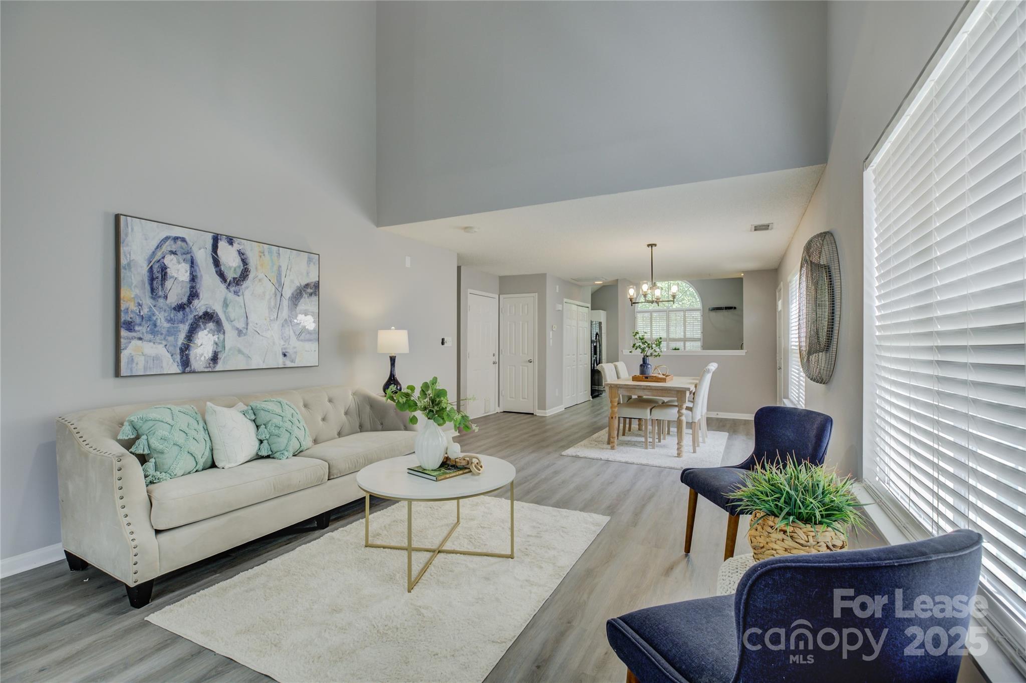 9014 Roseton Lane