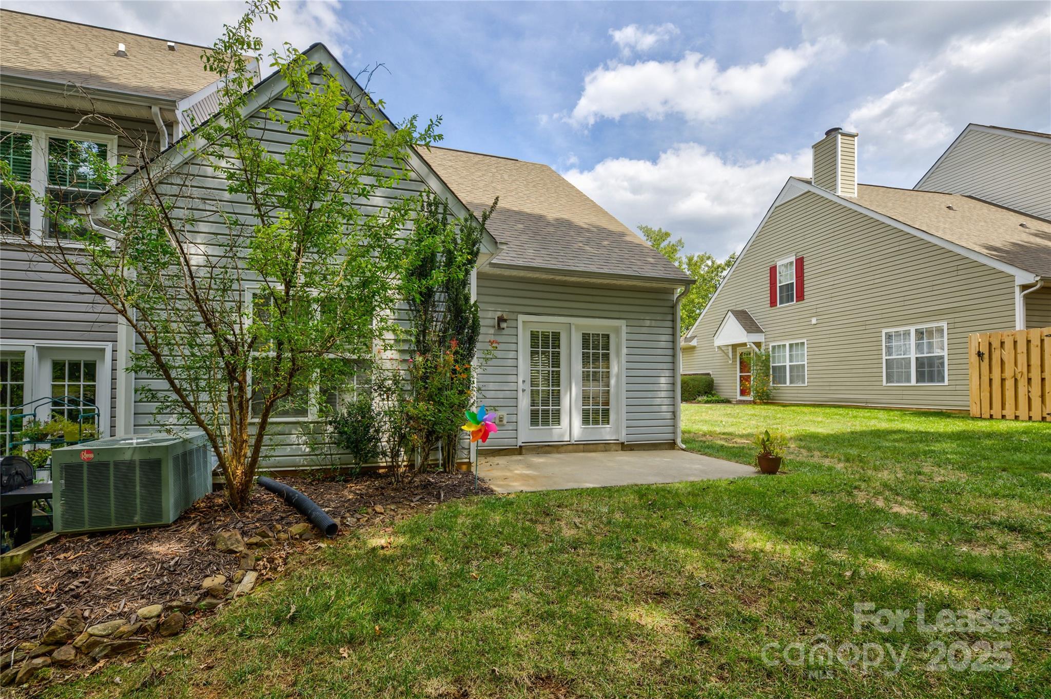 9014 Roseton Lane