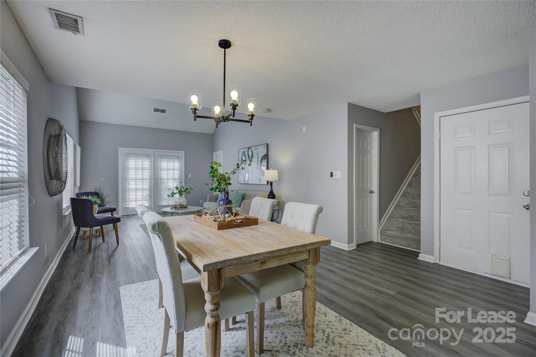 9014 Roseton Lane