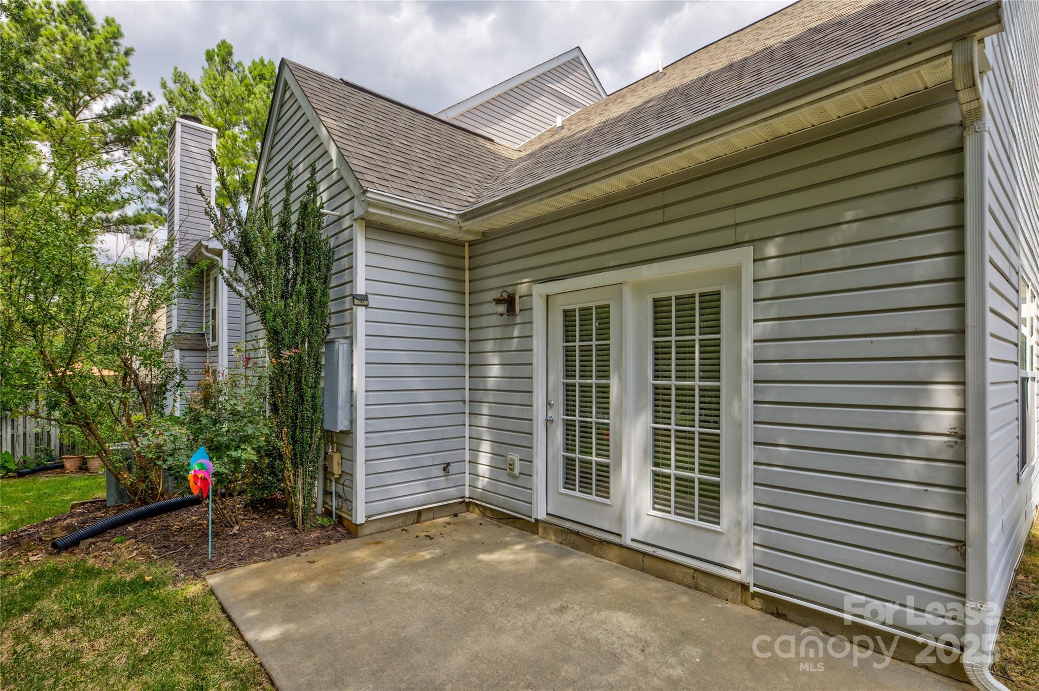 9014 Roseton Lane