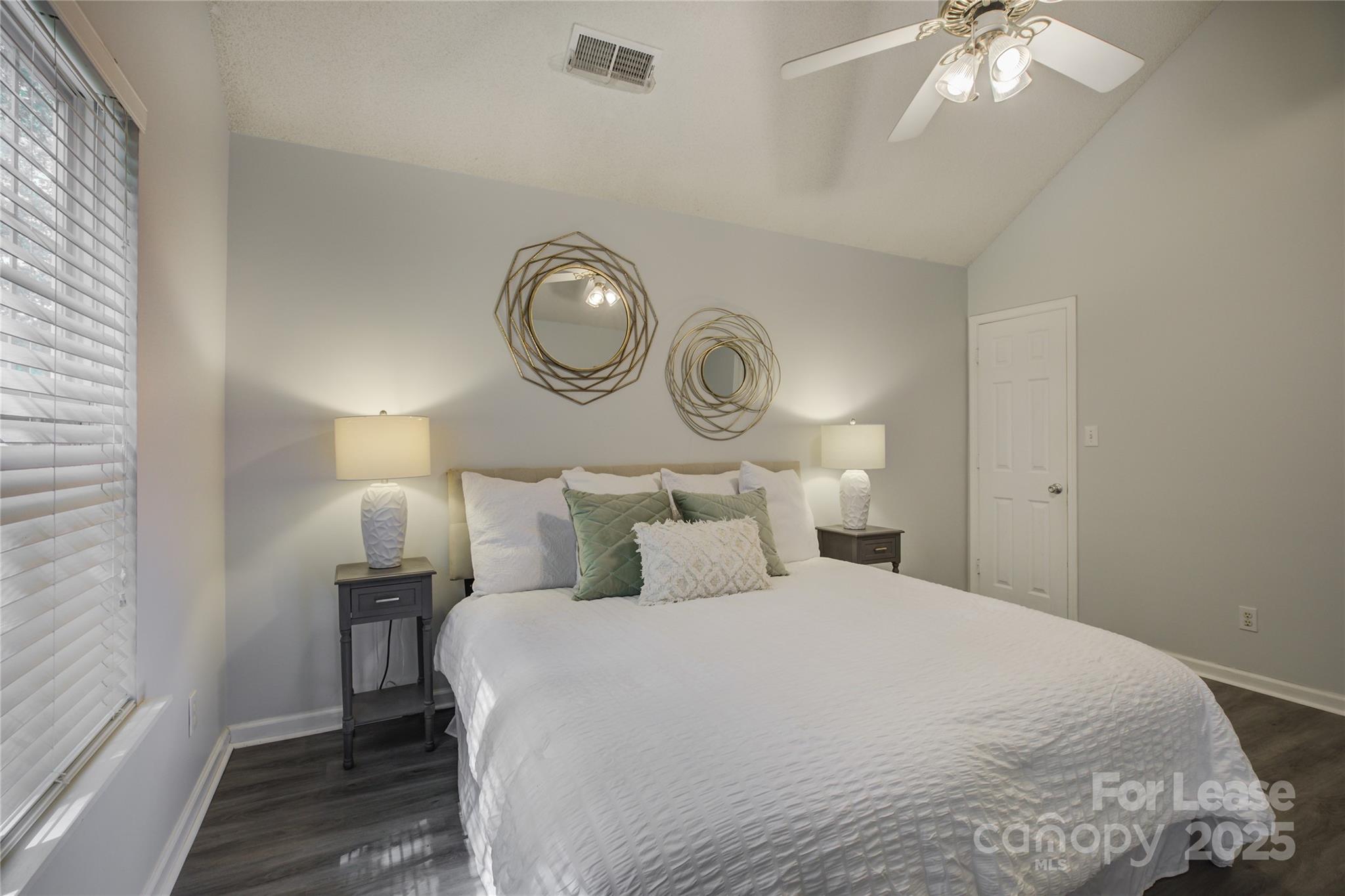9014 Roseton Lane