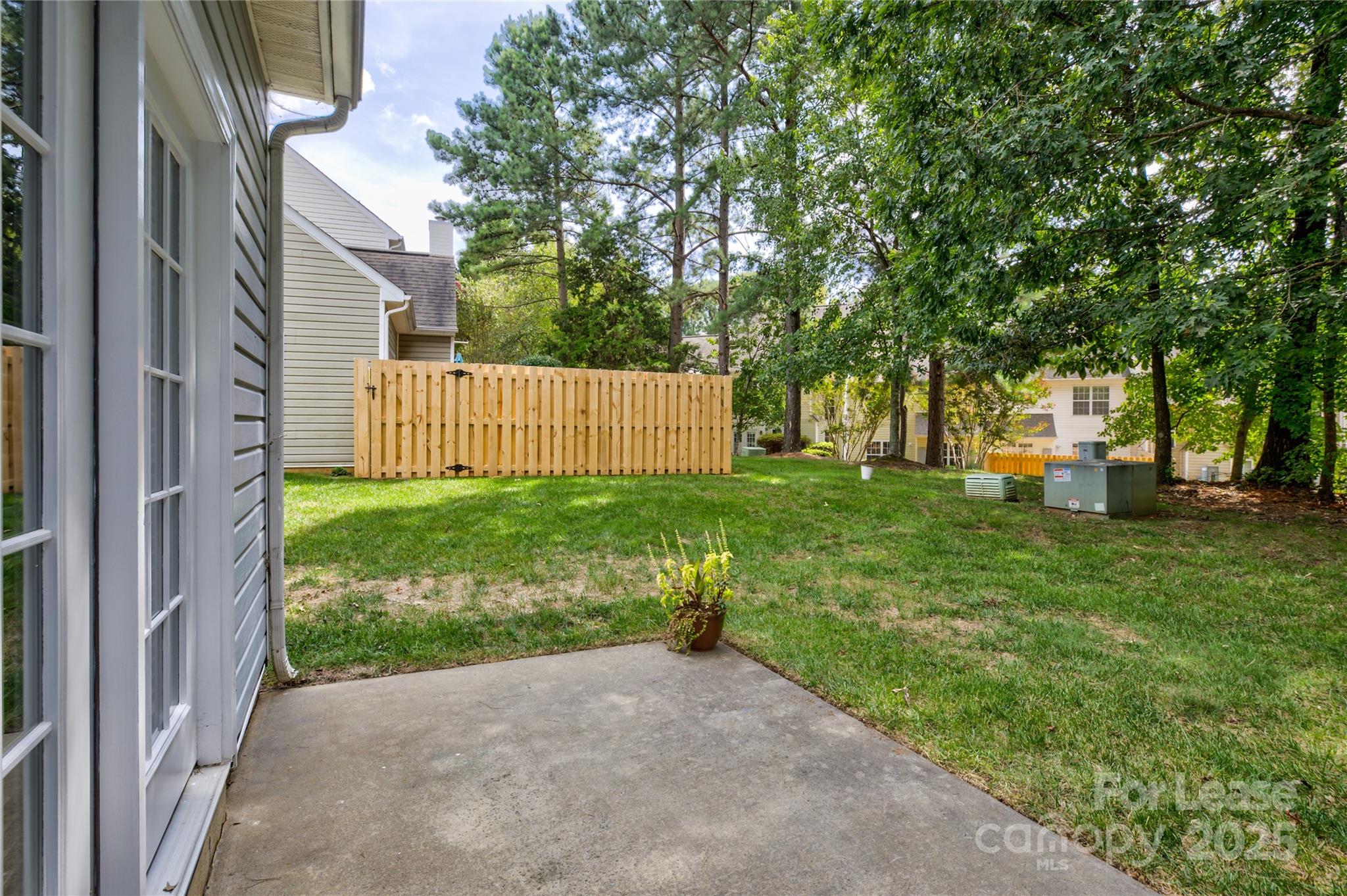 9014 Roseton Lane