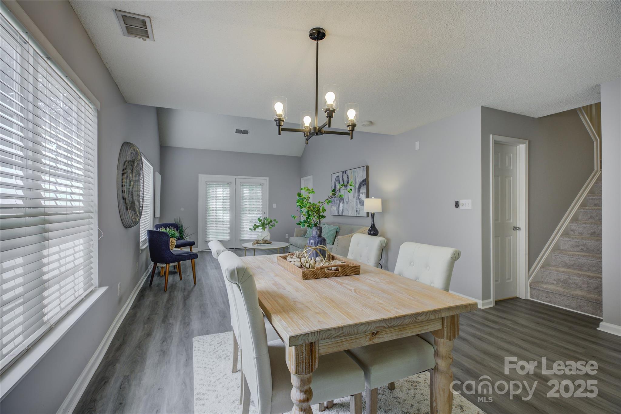 9014 Roseton Lane