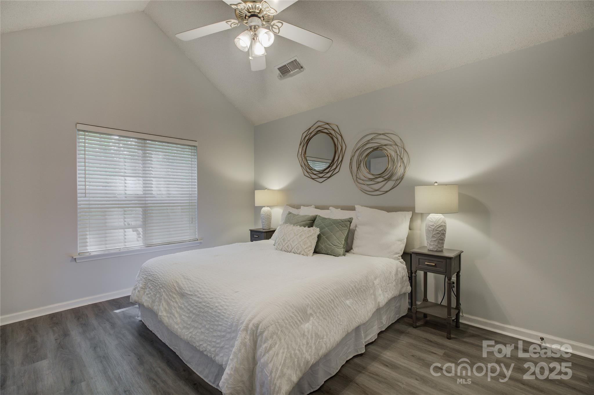 9014 Roseton Lane