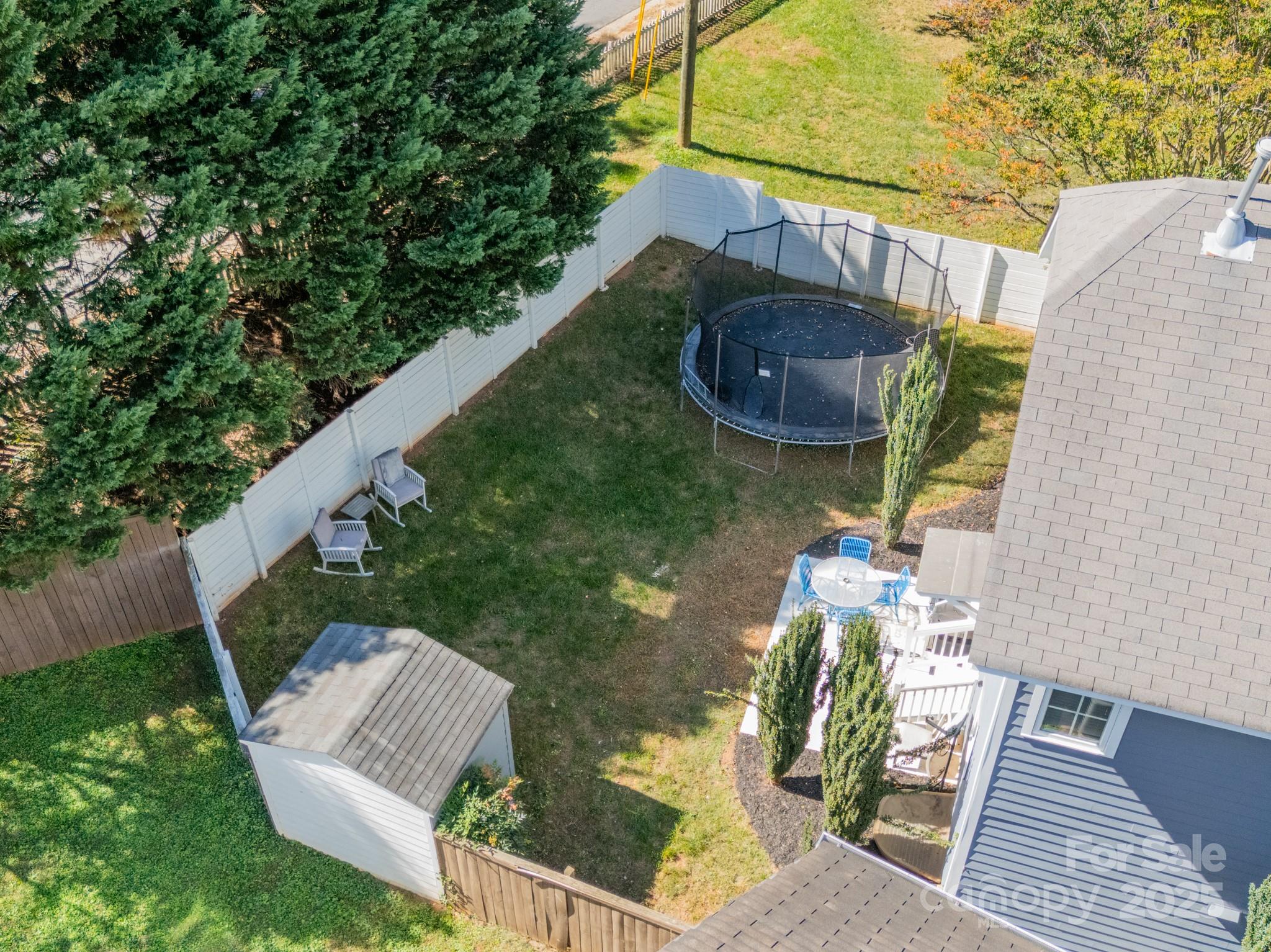 2823 Whiting Avenue