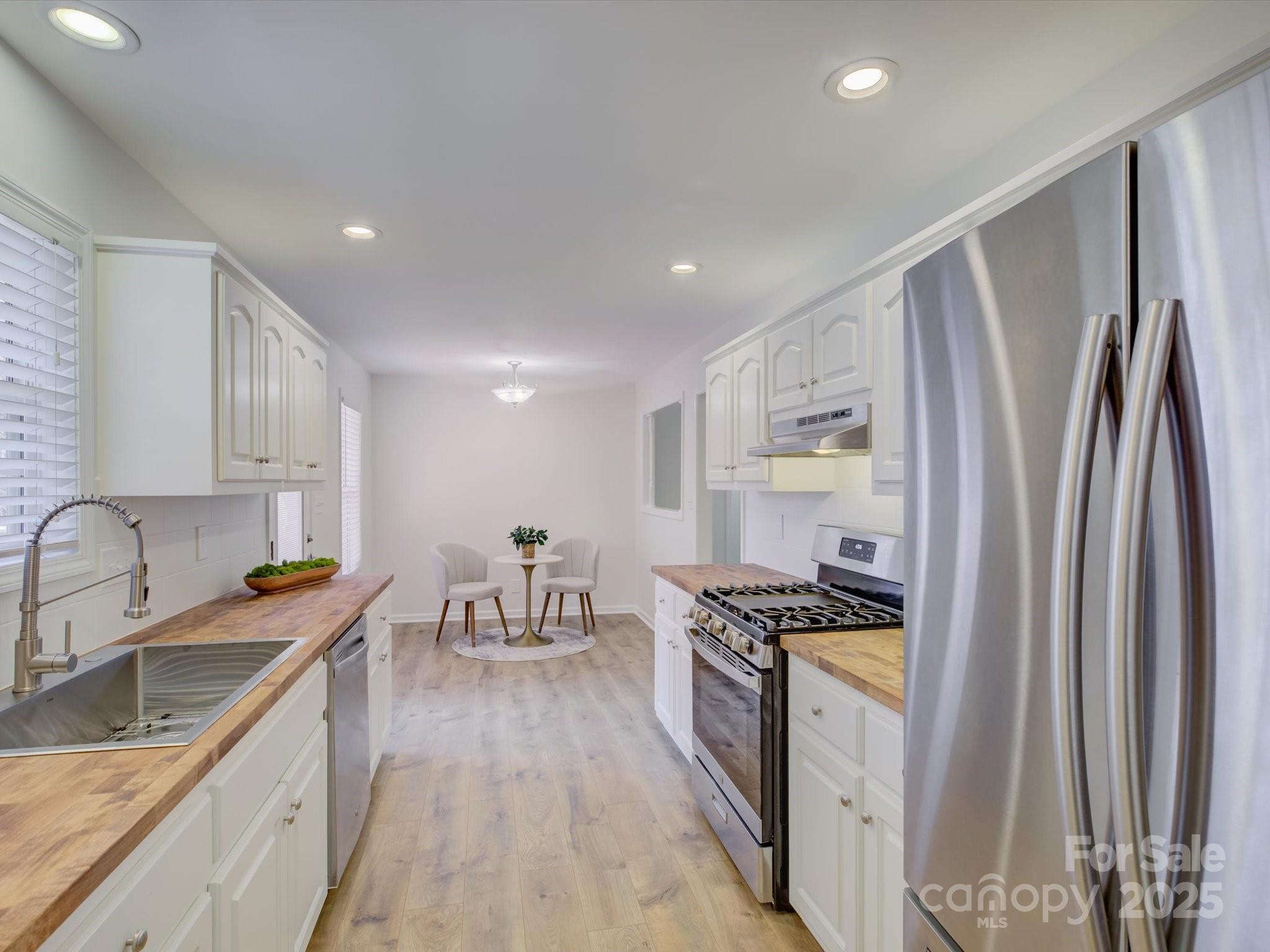 6030 Featherstone Court