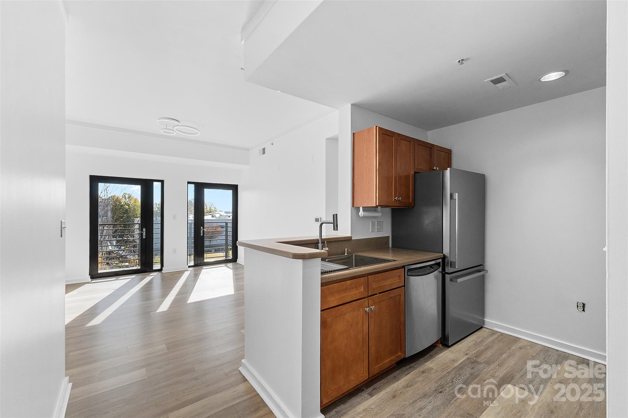 715 N Church Street Unit: 502