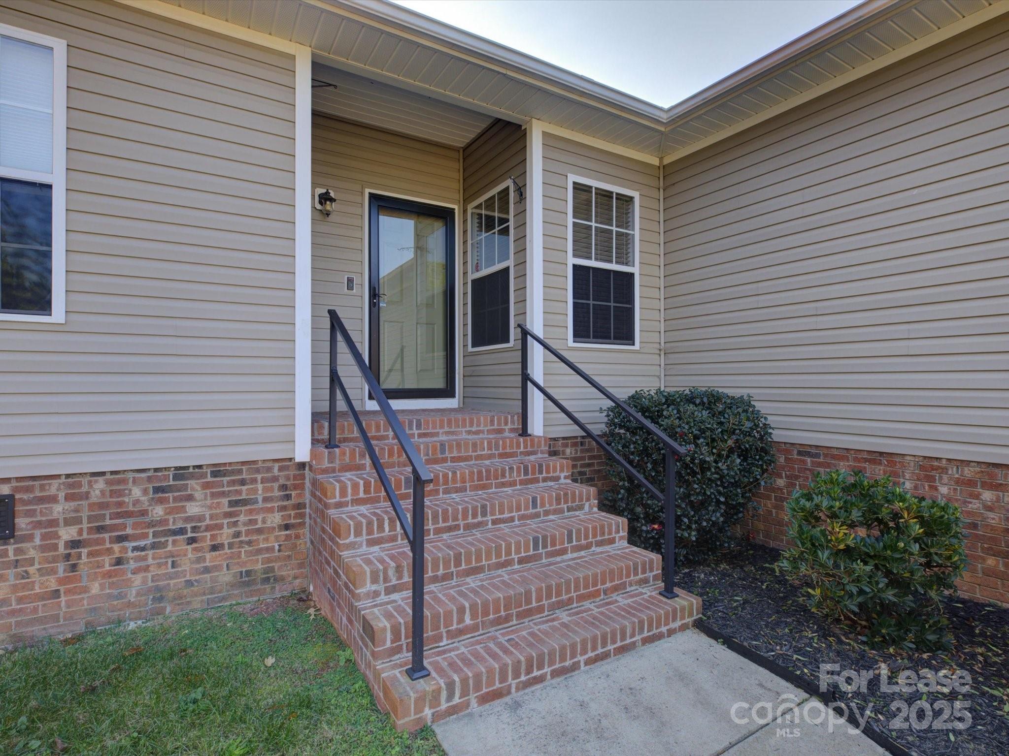 4405 Sugar Cane Court