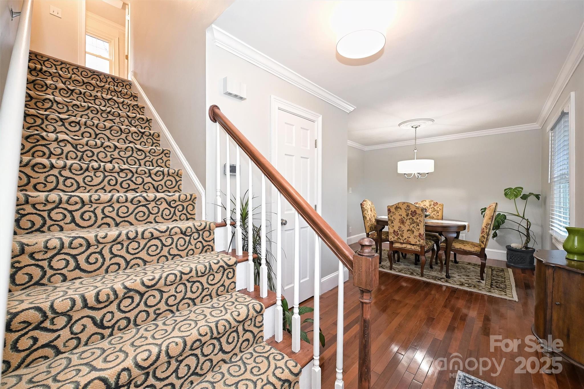 225 Gatewood Lane