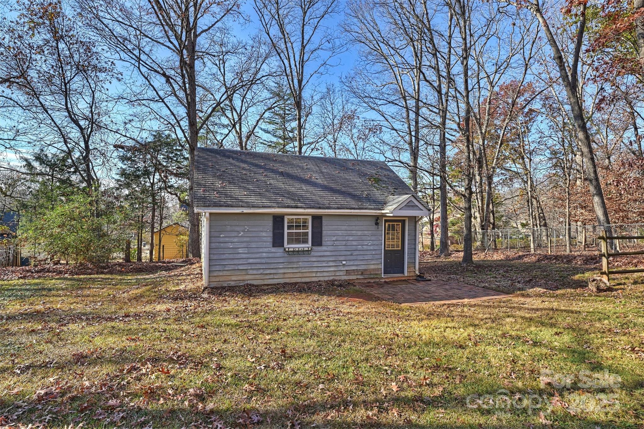 225 Gatewood Lane