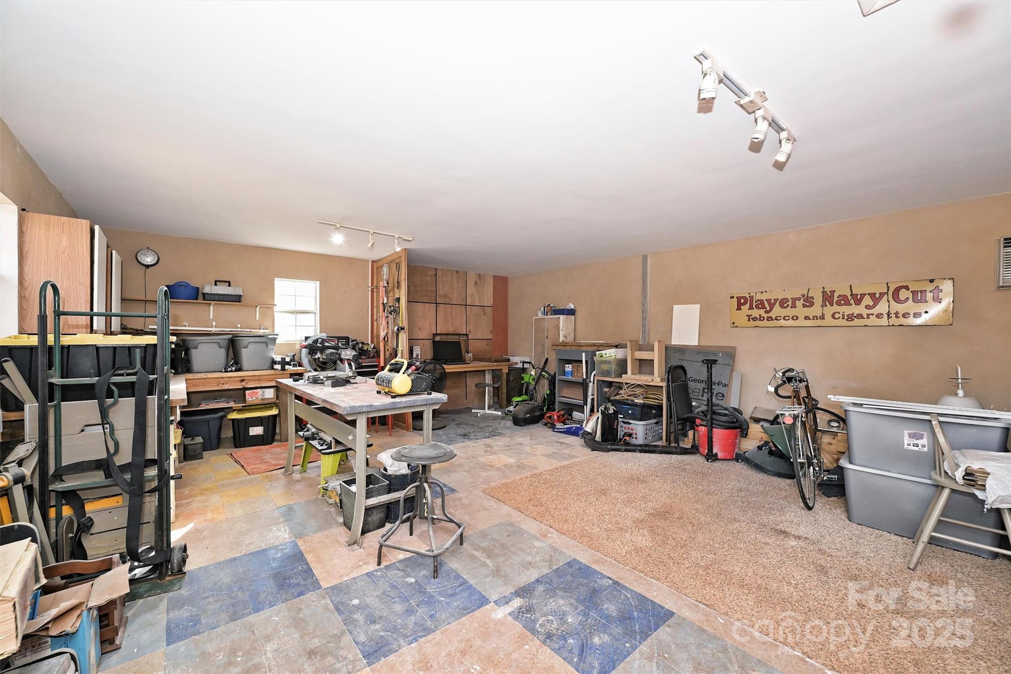 225 Gatewood Lane