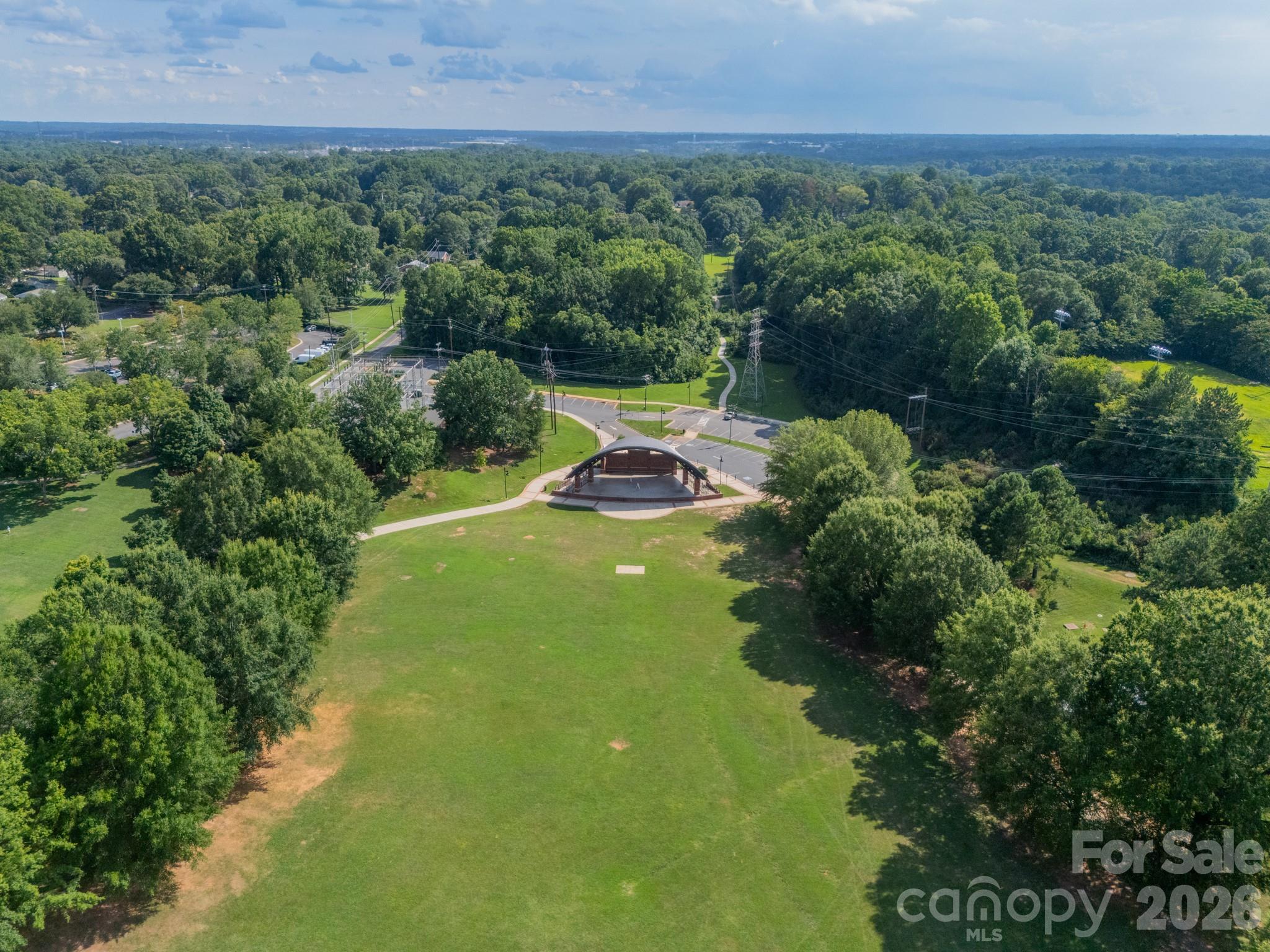 204 Elliott Street W