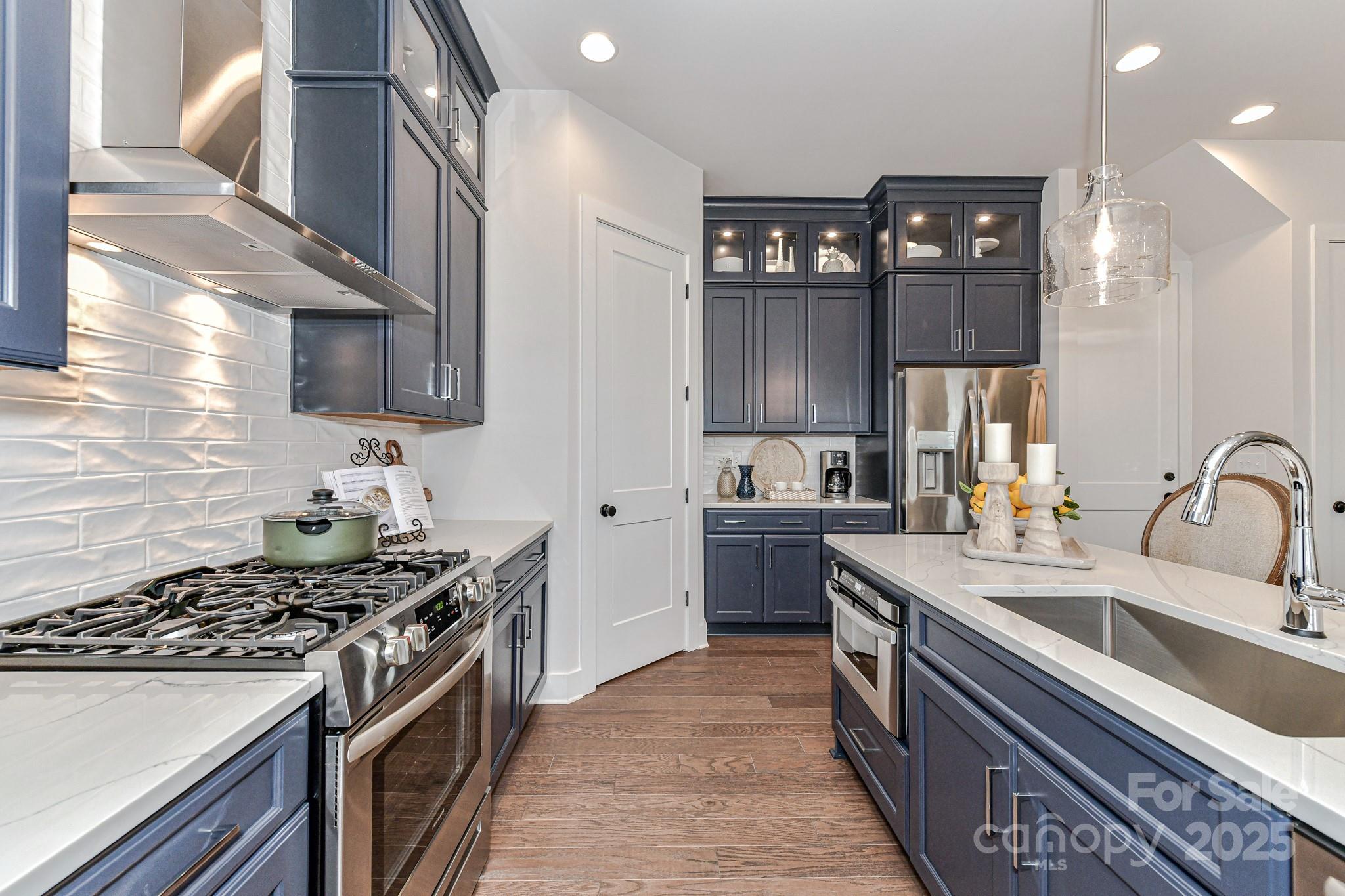 5060 Elm View Lane Unit: 14