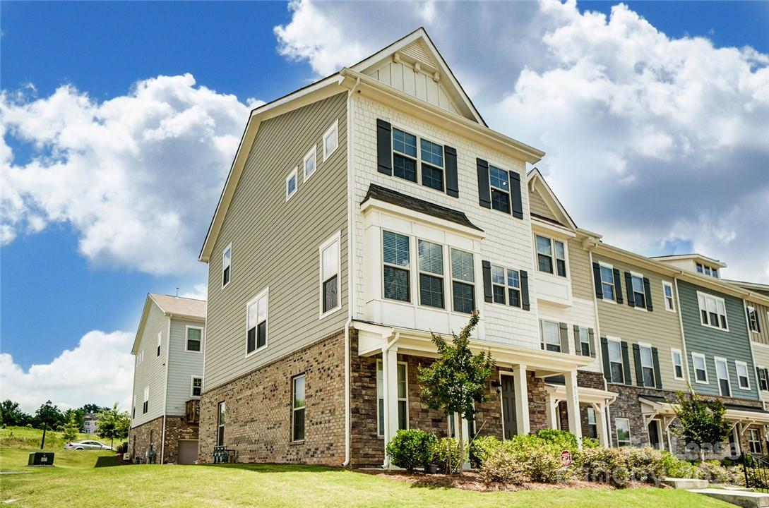 9107 Bluefield Street