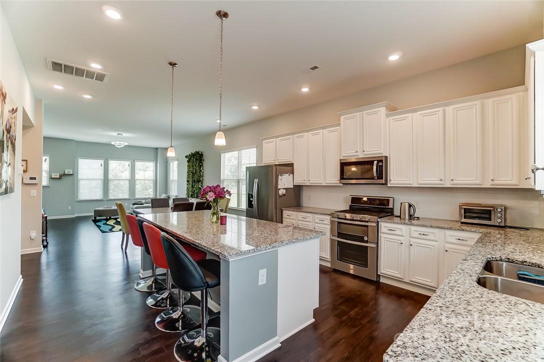 9107 Bluefield Street