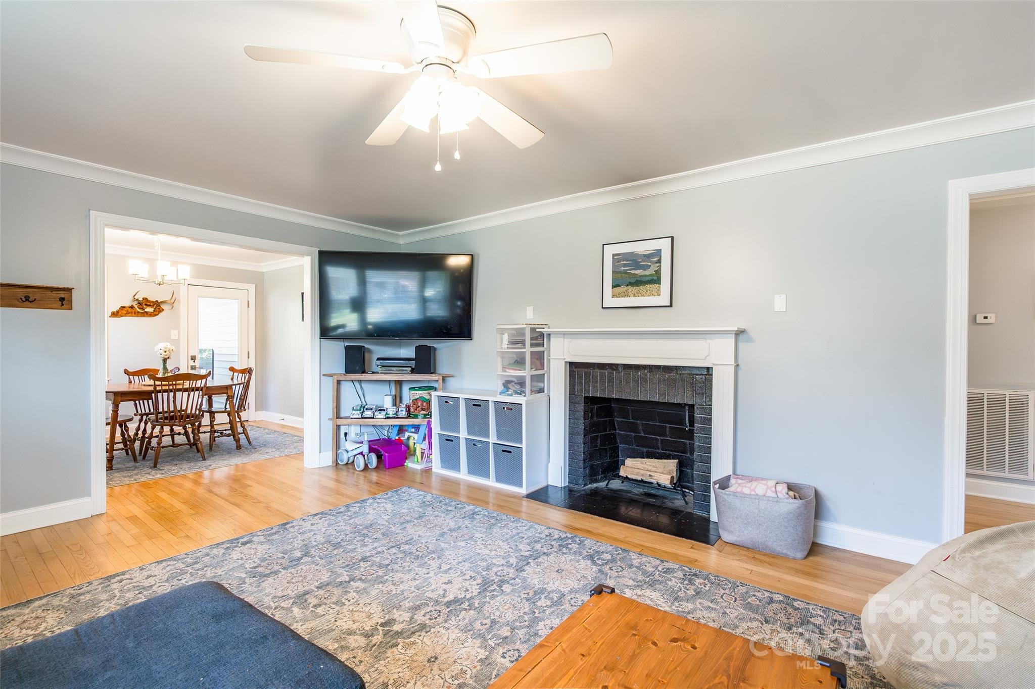 724 Colonial Drive