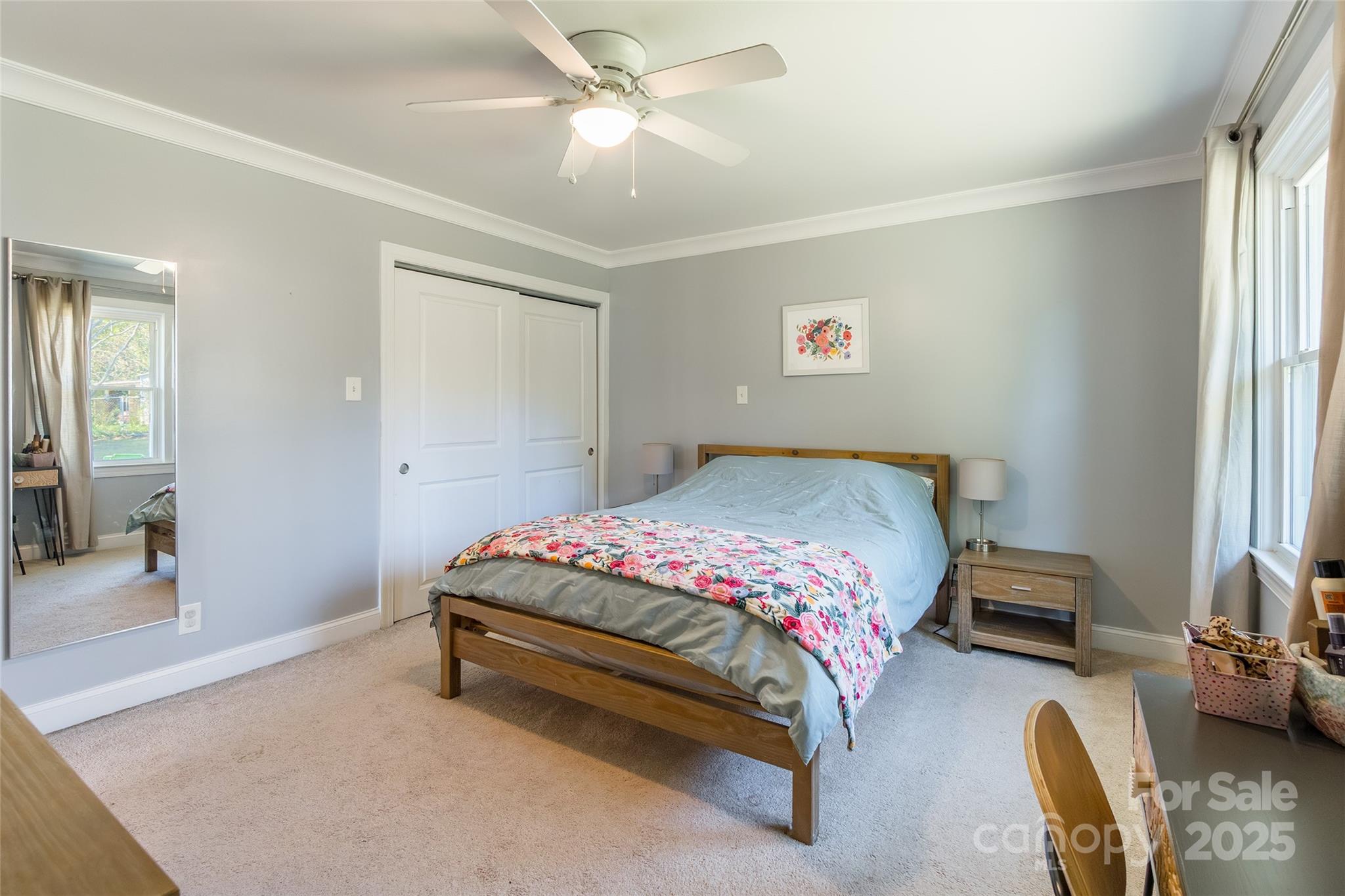 724 Colonial Drive