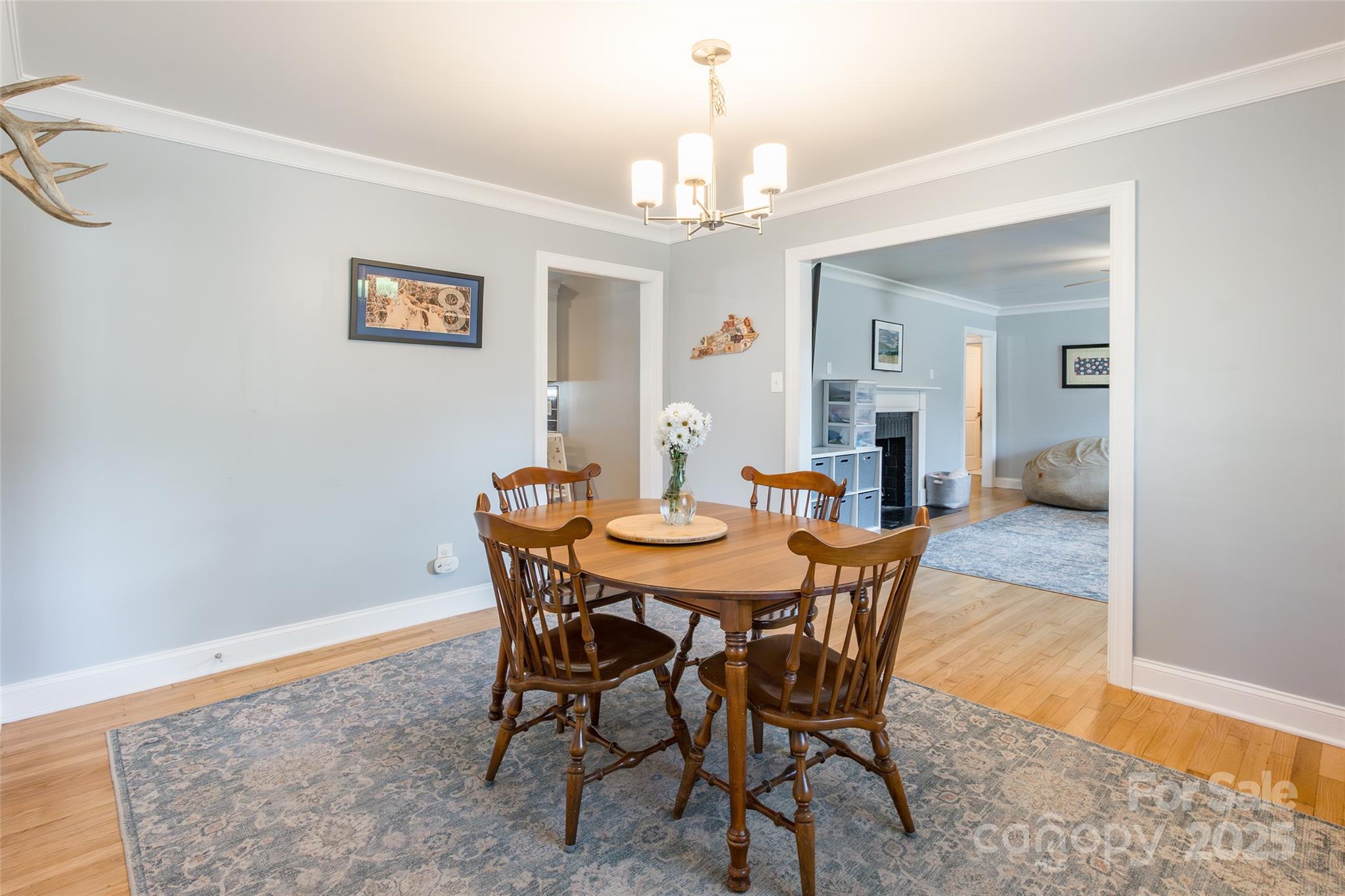724 Colonial Drive