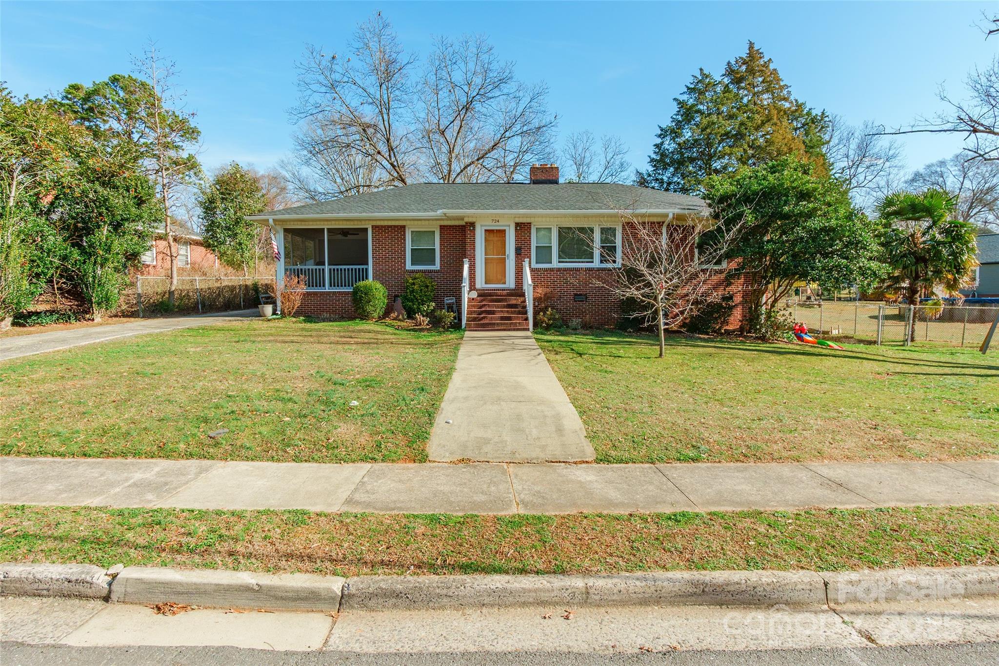 724 Colonial Drive