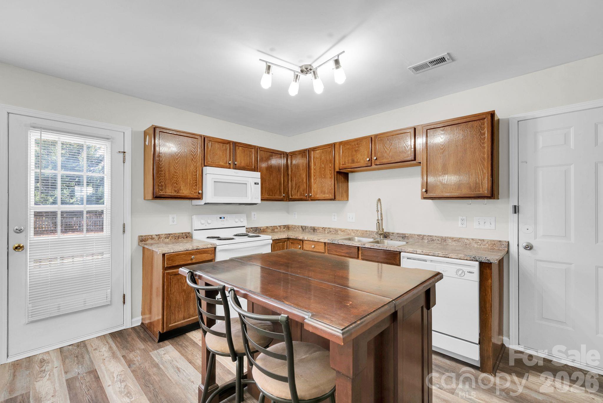 10018 Meadowmead Court