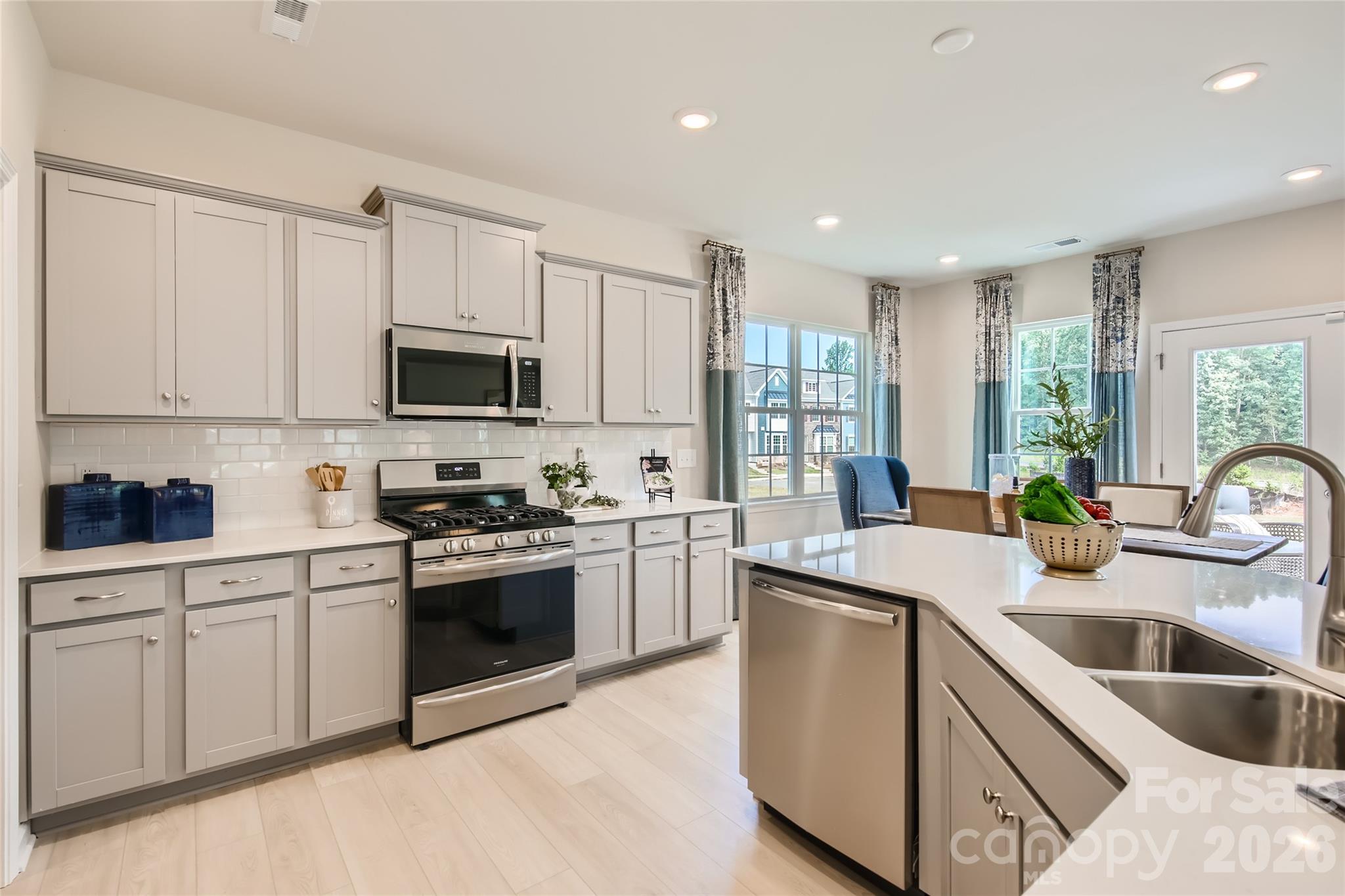 1009 Lookout Shoals Drive