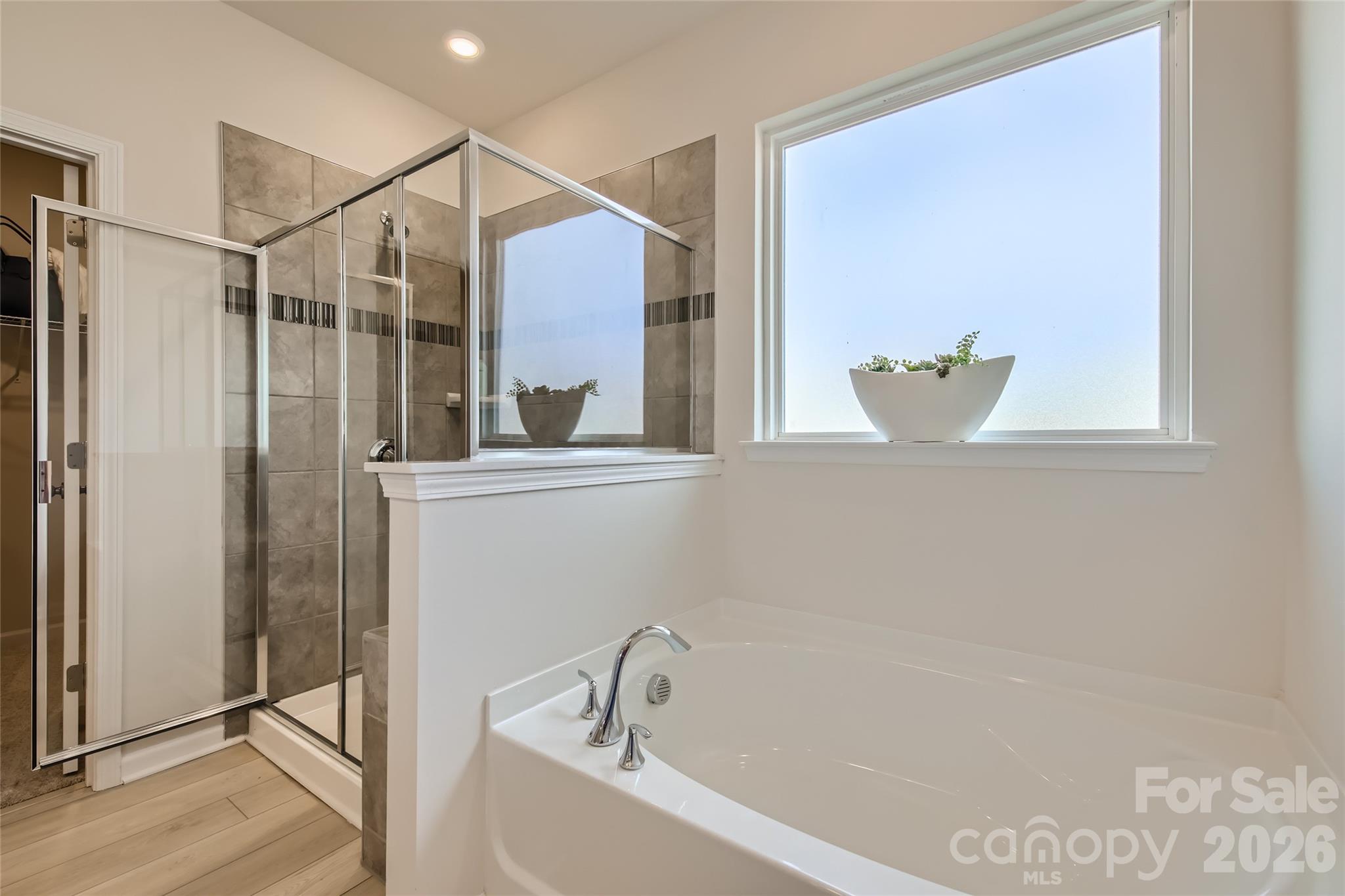 2704 Monument Point Circle