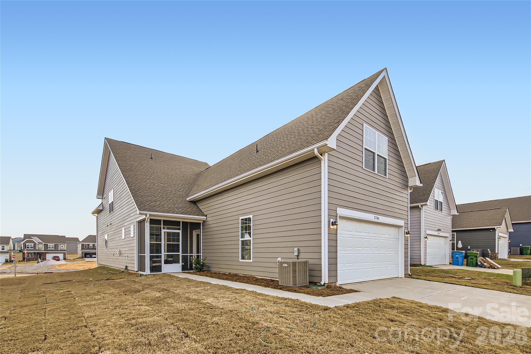 2704 Monument Point Circle