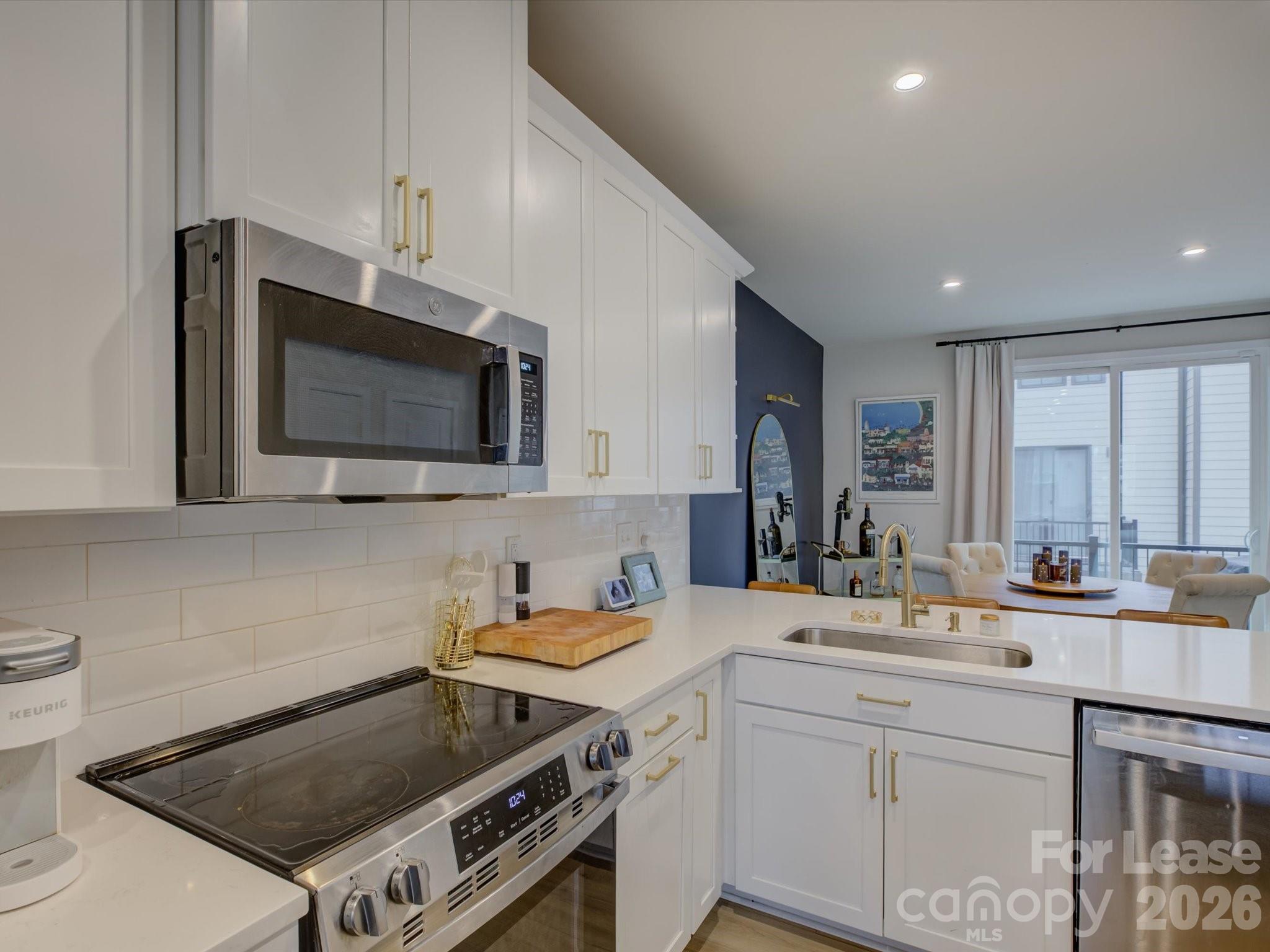 6112 Station Crossing Avenue