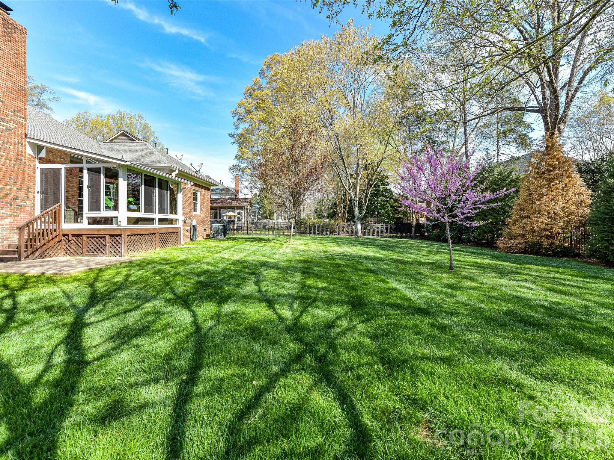 6711 Lyndonville Drive