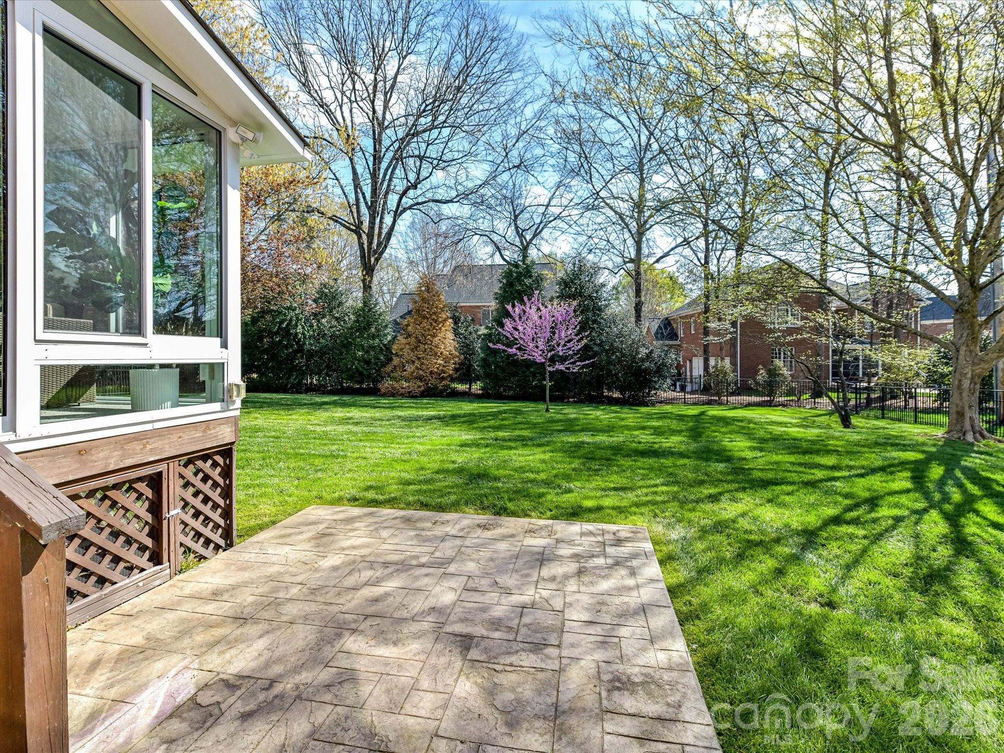 6711 Lyndonville Drive