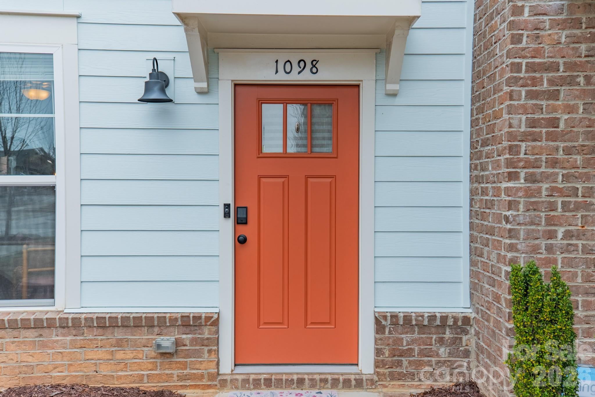 1098 Herrons Ferry Road