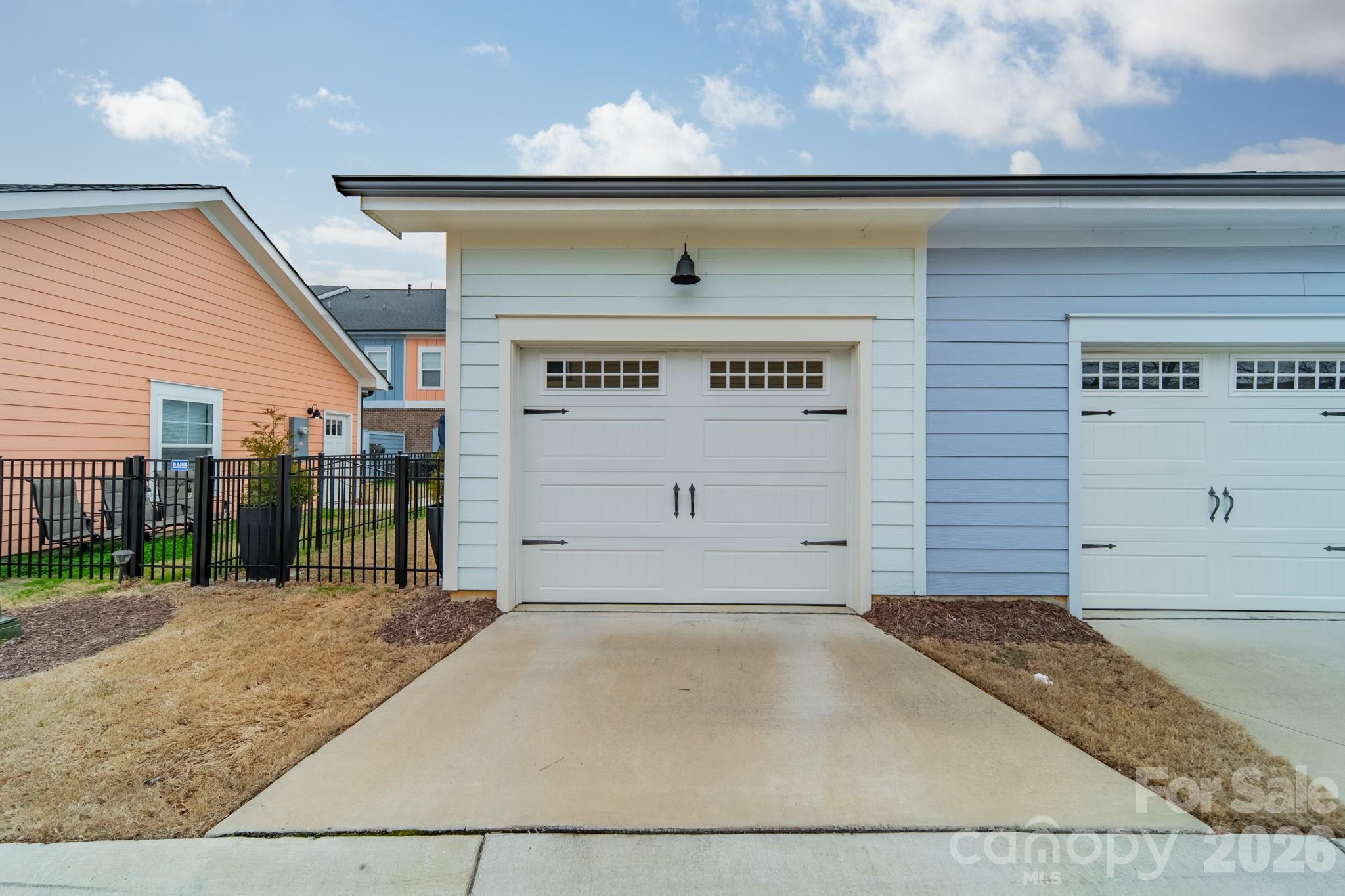 1098 Herrons Ferry Road