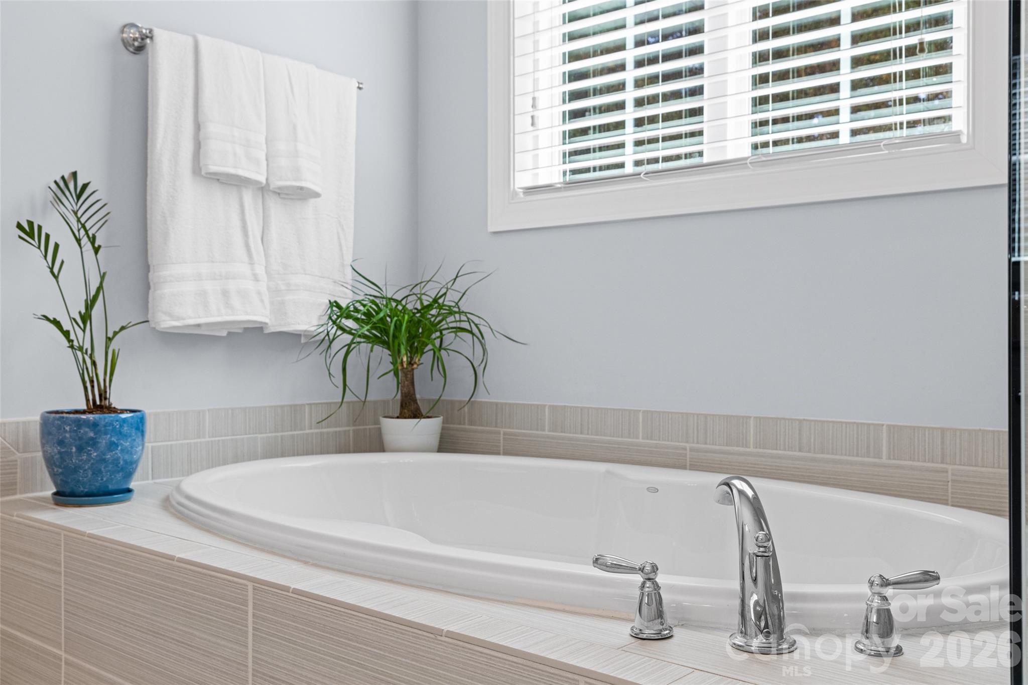 5212 Meadowcroft Way